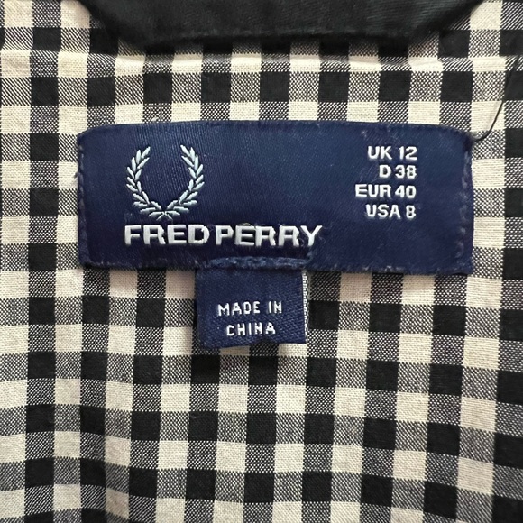 Fred Perry Black Lightweight Jacket with Full-Zip and Checkered Lining - Picture 3 of 4